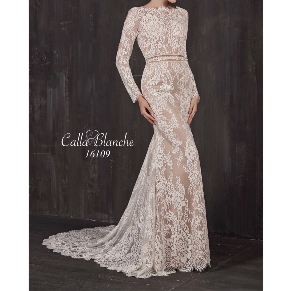 Calla Blanche Wedding Dress - Picture 1 of 3